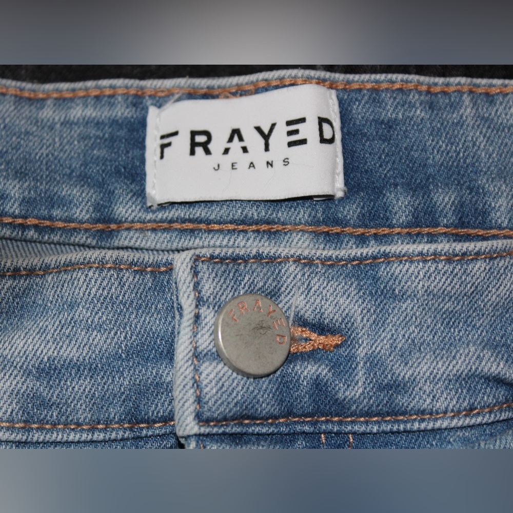 Light-wash denim - Picture 3 of 3